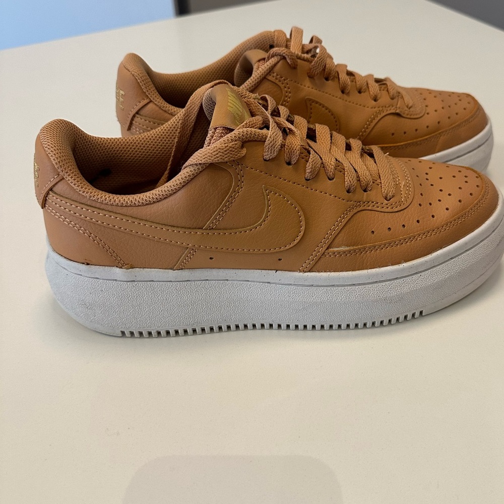 Nike court vision Alta